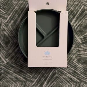 Cloud Island Divided Plates in Forest Green
